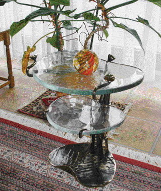 銅雕桌臺